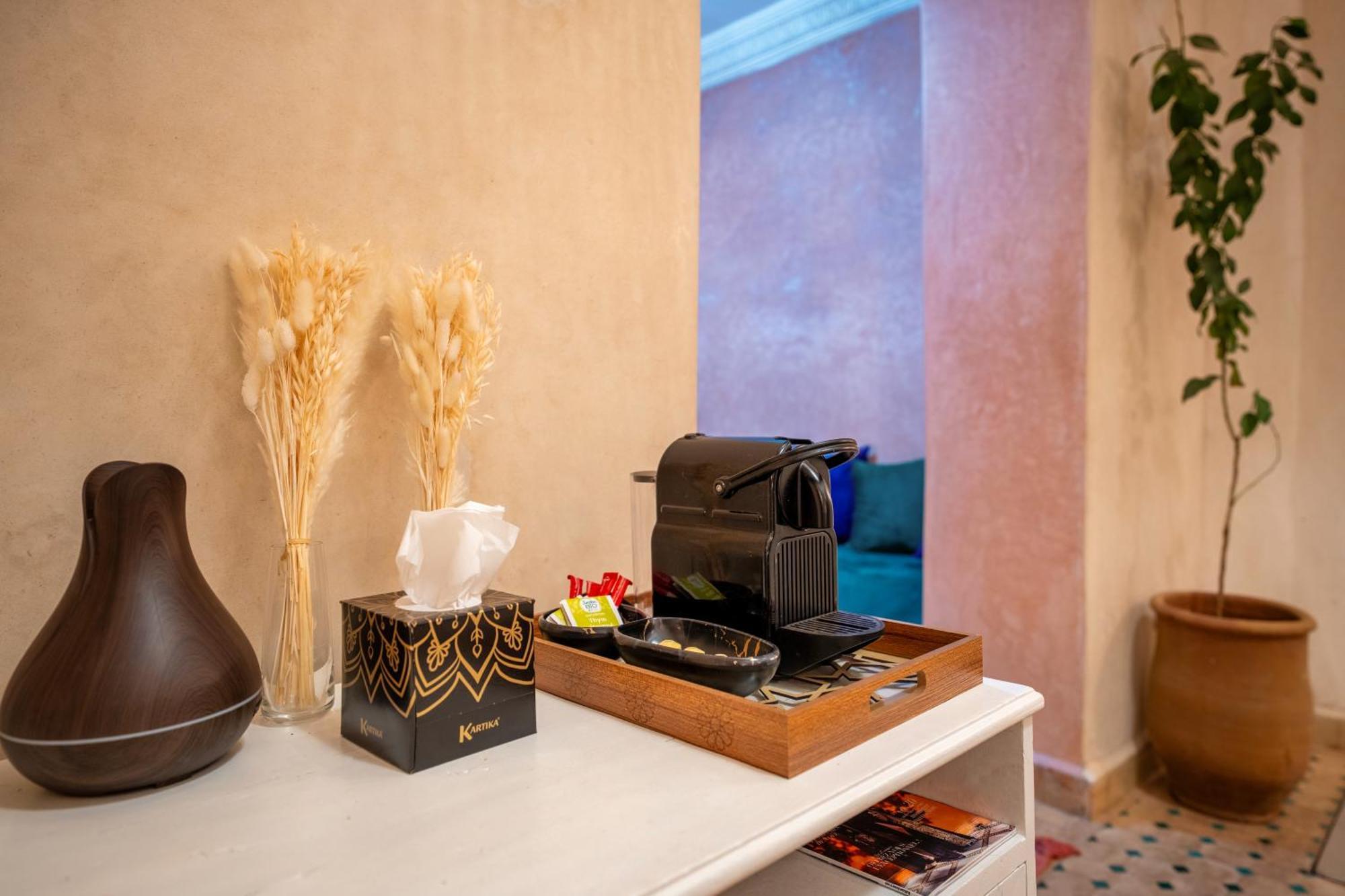 Riad Prive Dar L'Etoile - Jacuzzi Piscine & Petit Dej Inclus Marrakesh Extérieur photo